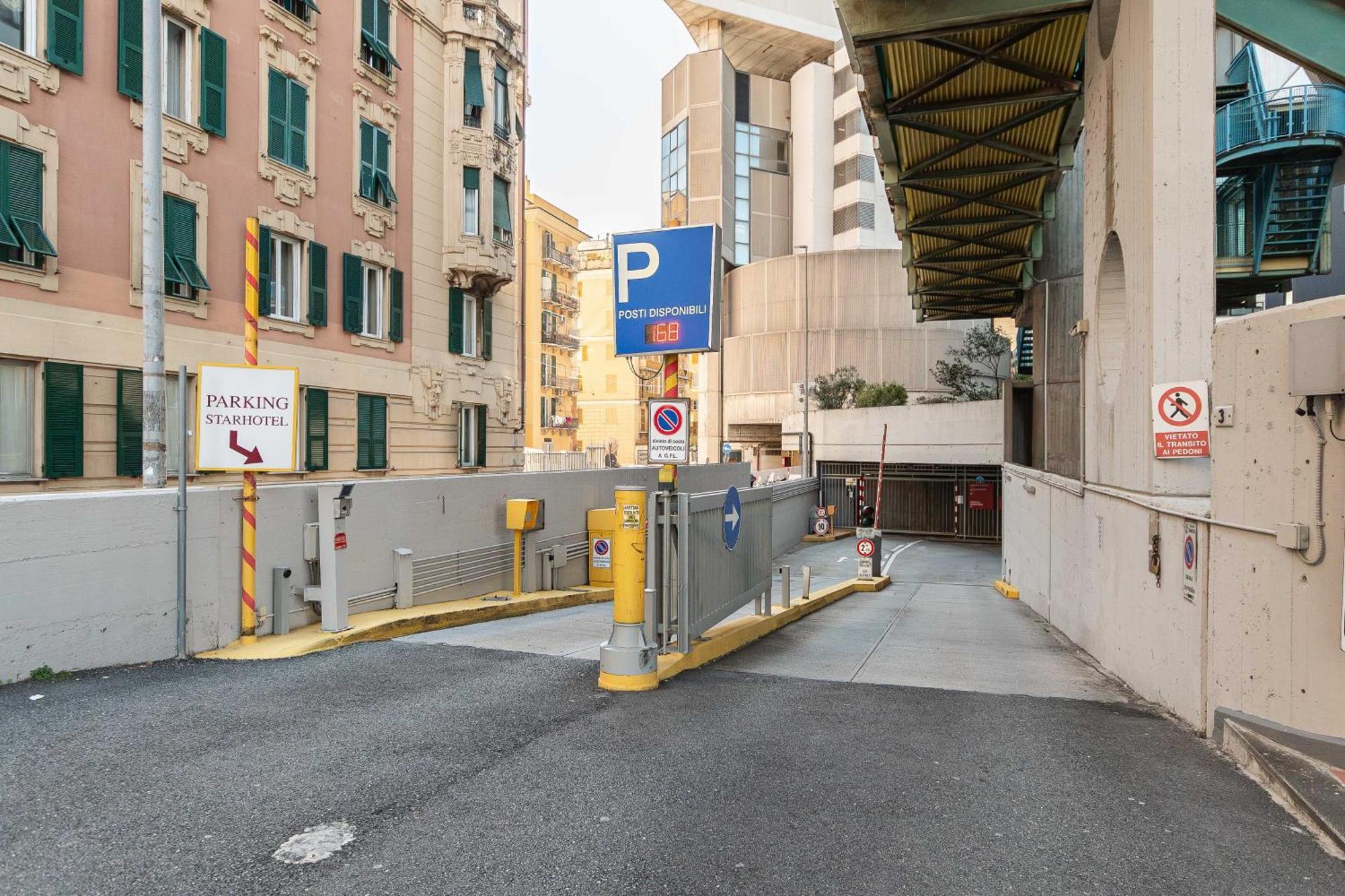 Free Parking In Luxury Suite With City View - Steps To Brignole Train Station Genoa Exterior photo